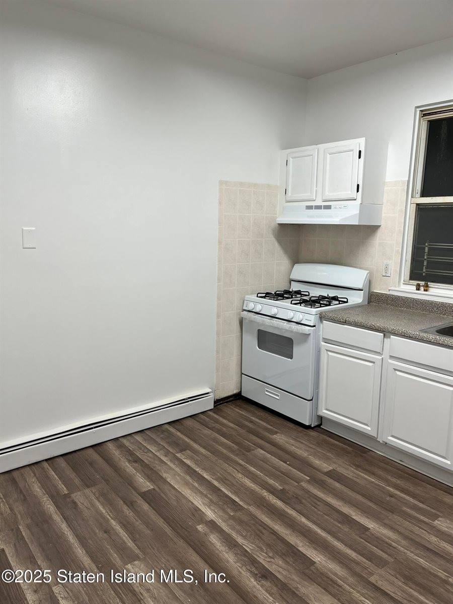 102 Winter Avenue, Staten Island, NY 10301