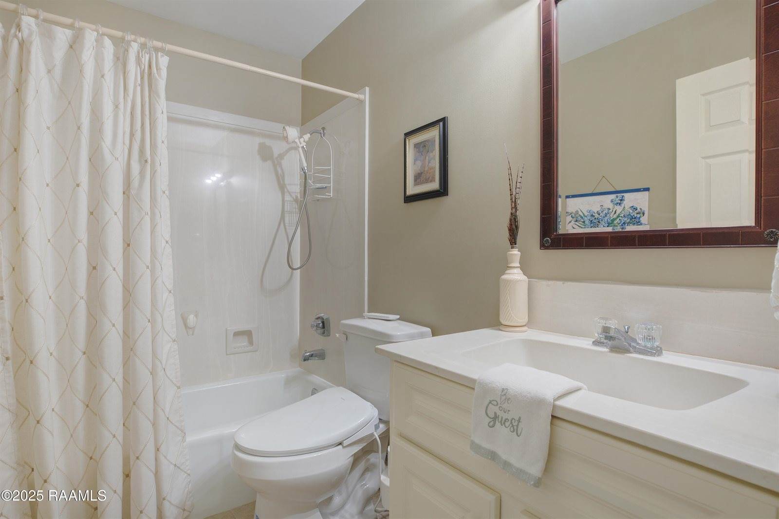 104 Bull Run Circle, Broussard, LA 70518