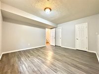 4925-4927 Godown Road, Columbus, OH 43220