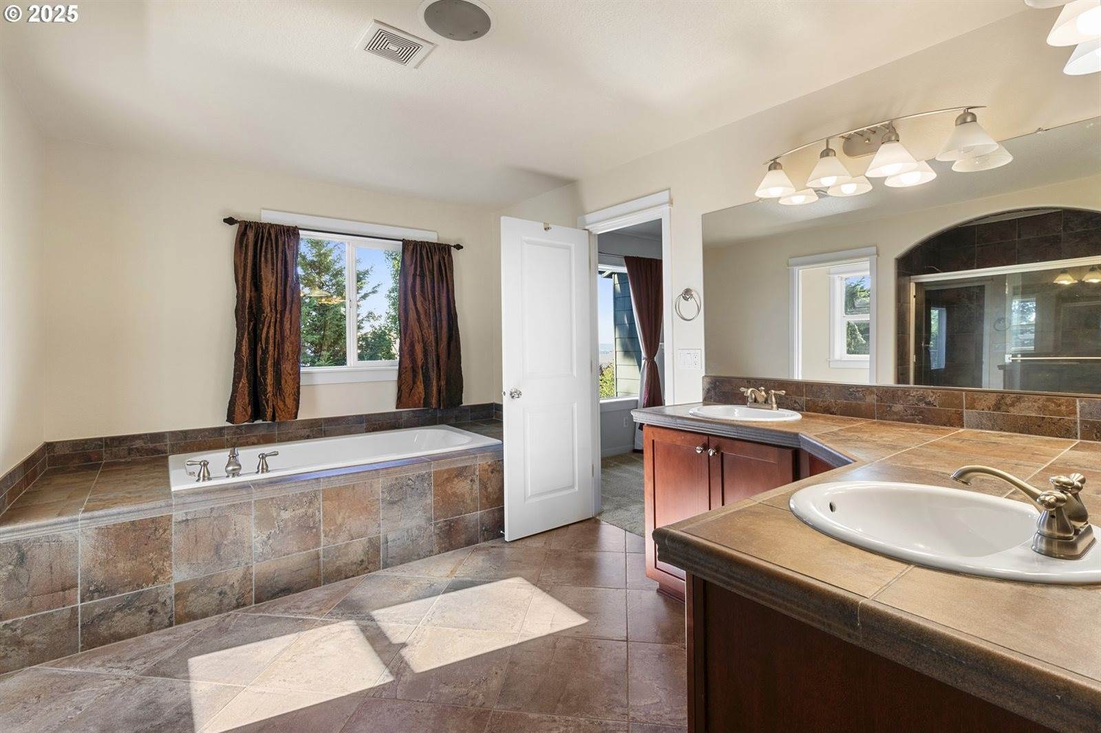 14822 SE Natalya St, Happy Valley, OR 97086