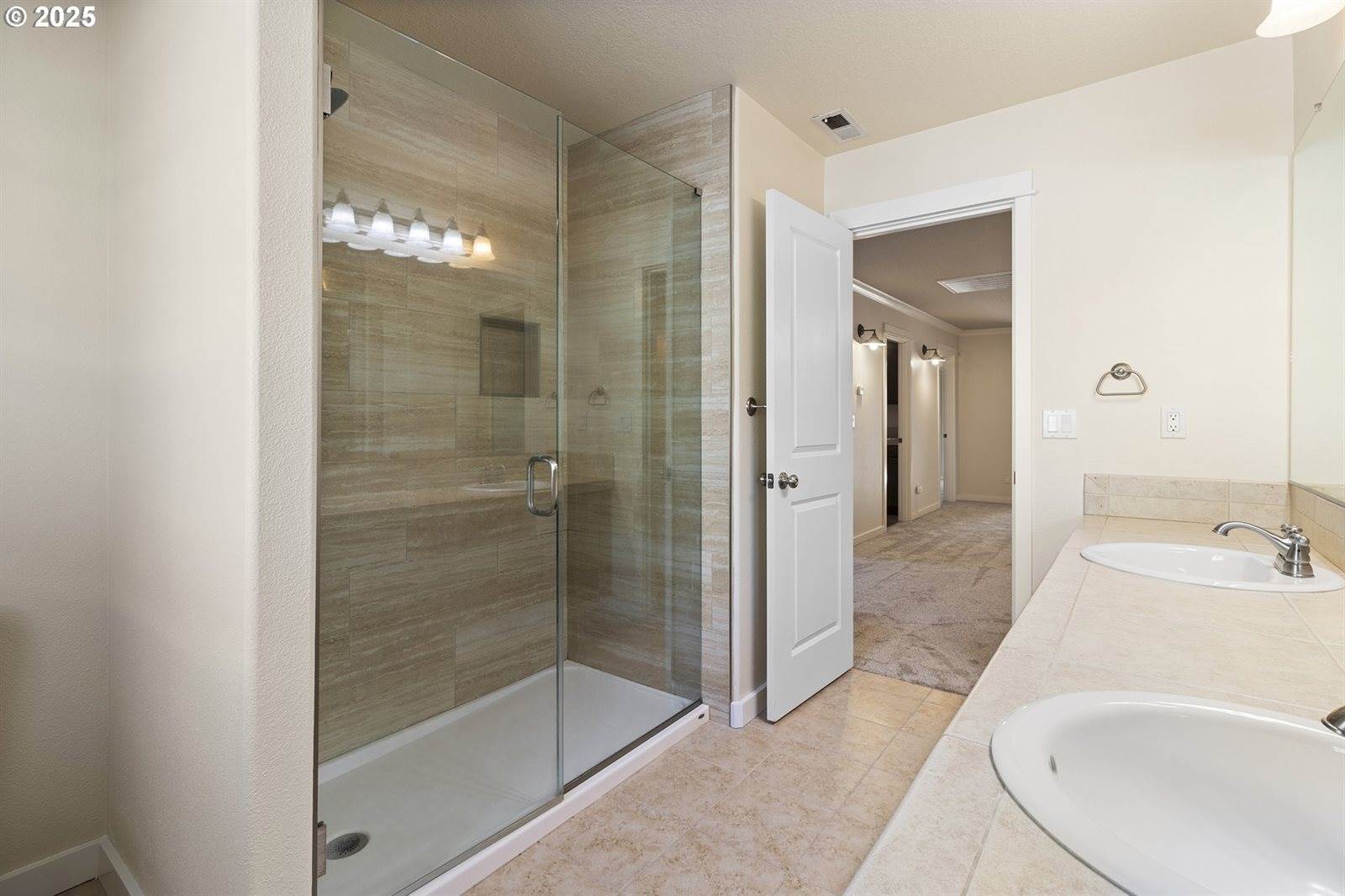 14822 SE Natalya St, Happy Valley, OR 97086