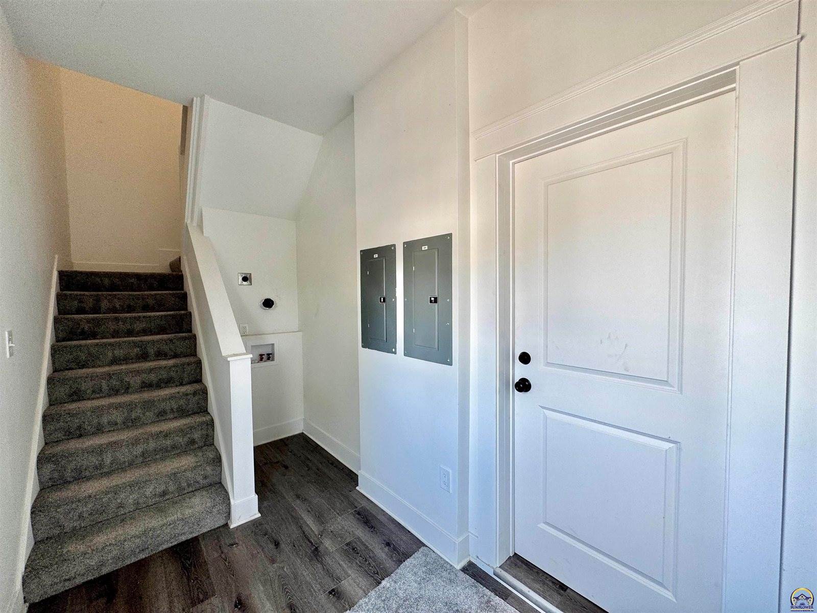 609 SW Topeka BLVD, Topeka, KS 66603