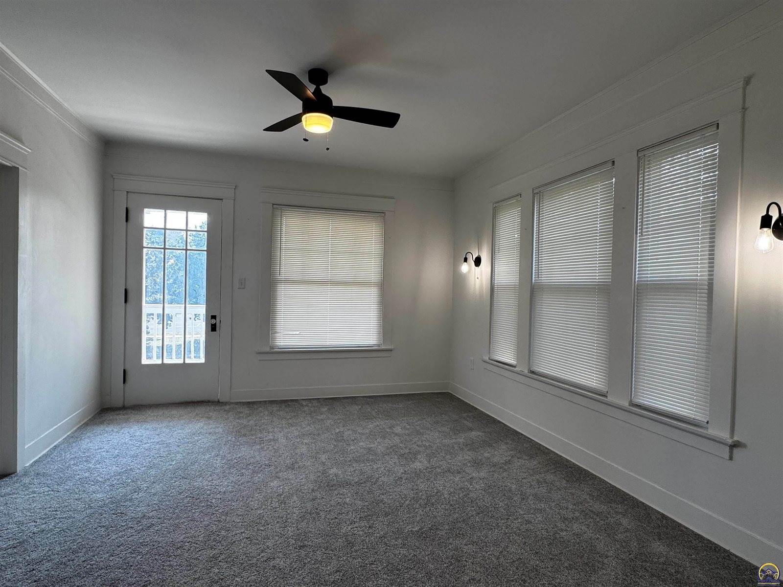 609 SW Topeka BLVD, Topeka, KS 66603