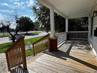 609 SW Topeka BLVD, Topeka, KS 66603