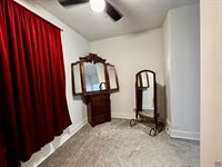 609 SW Topeka BLVD, Topeka, KS 66603