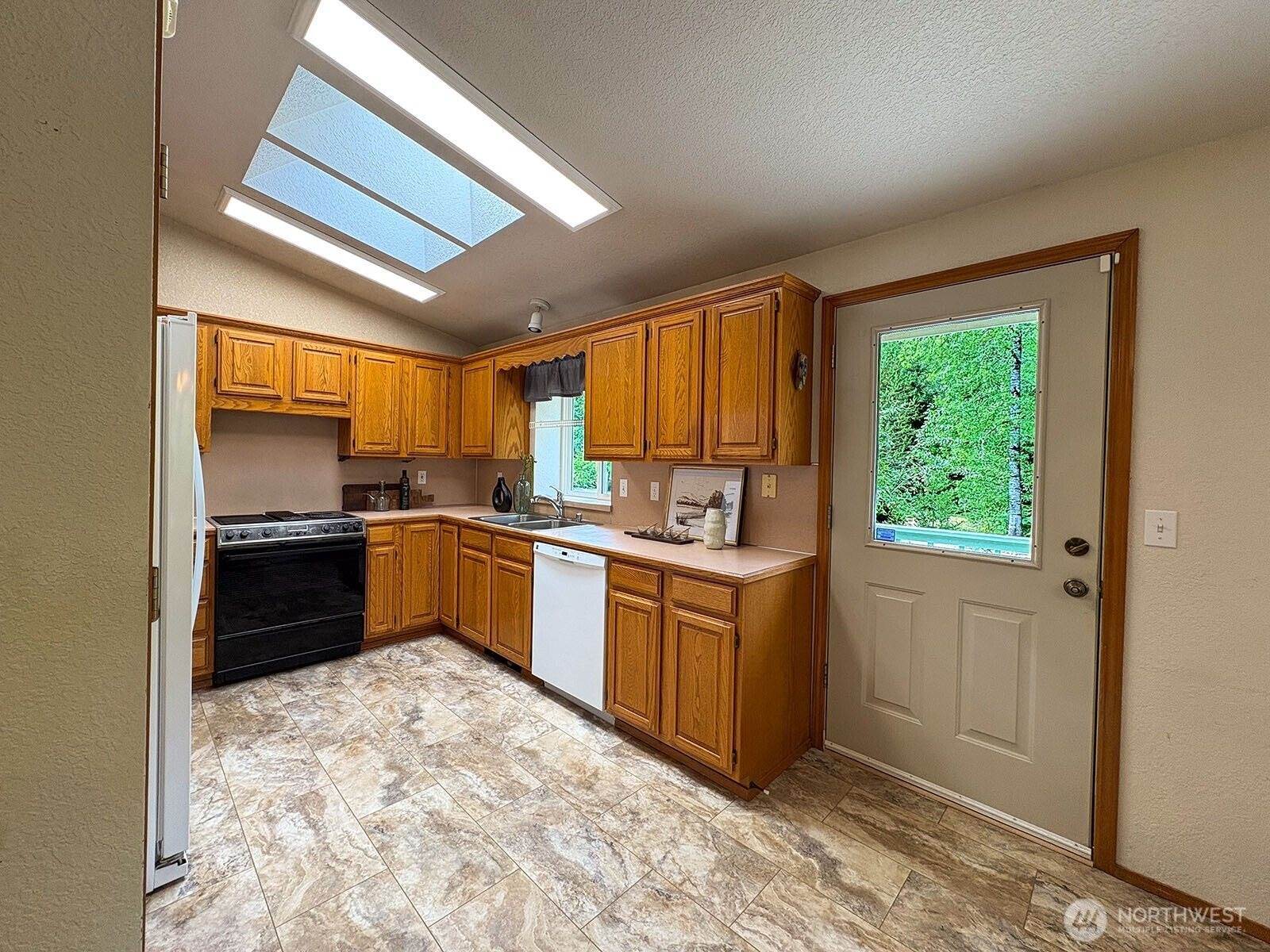 5426 70th Avenue NE, Olympia, WA 98516