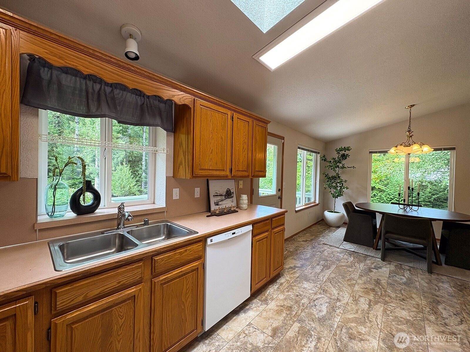 5426 70th Avenue NE, Olympia, WA 98516