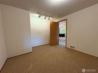 5426 70th Avenue NE, Olympia, WA 98516