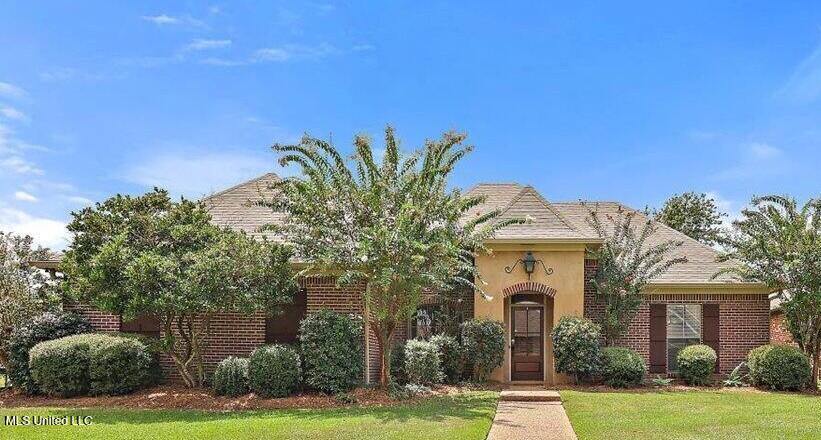 113 West Pinebrook Drive, Brandon, MS 39047