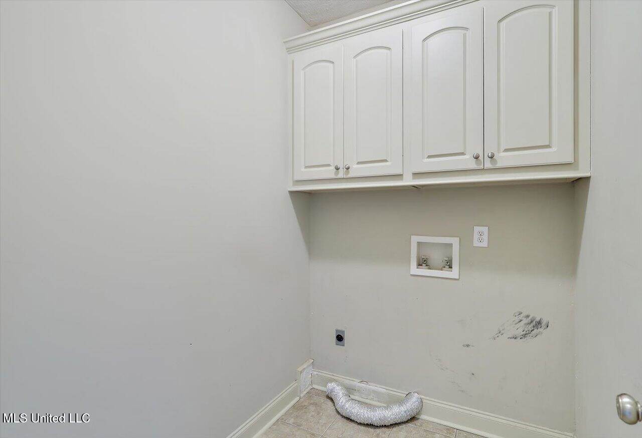 113 West Pinebrook Drive, Brandon, MS 39047