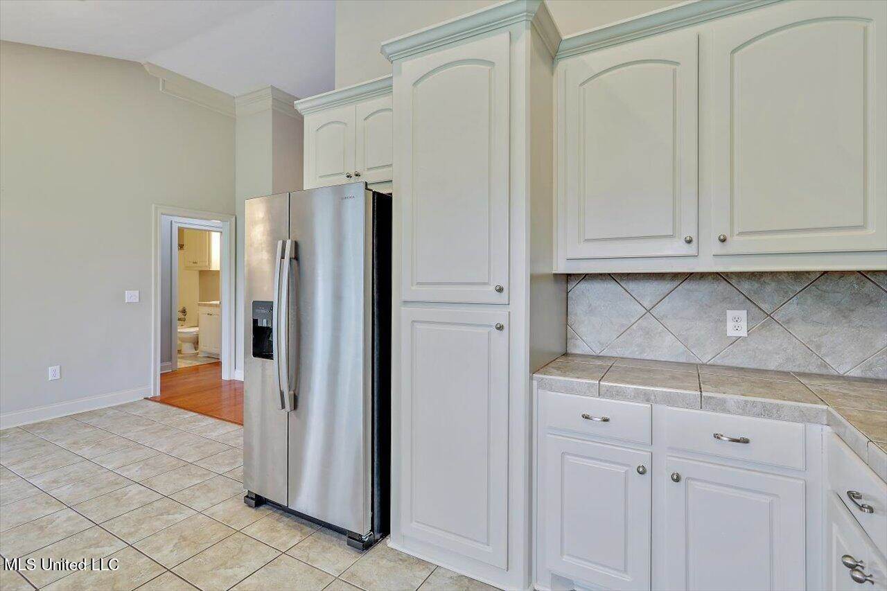 113 West Pinebrook Drive, Brandon, MS 39047