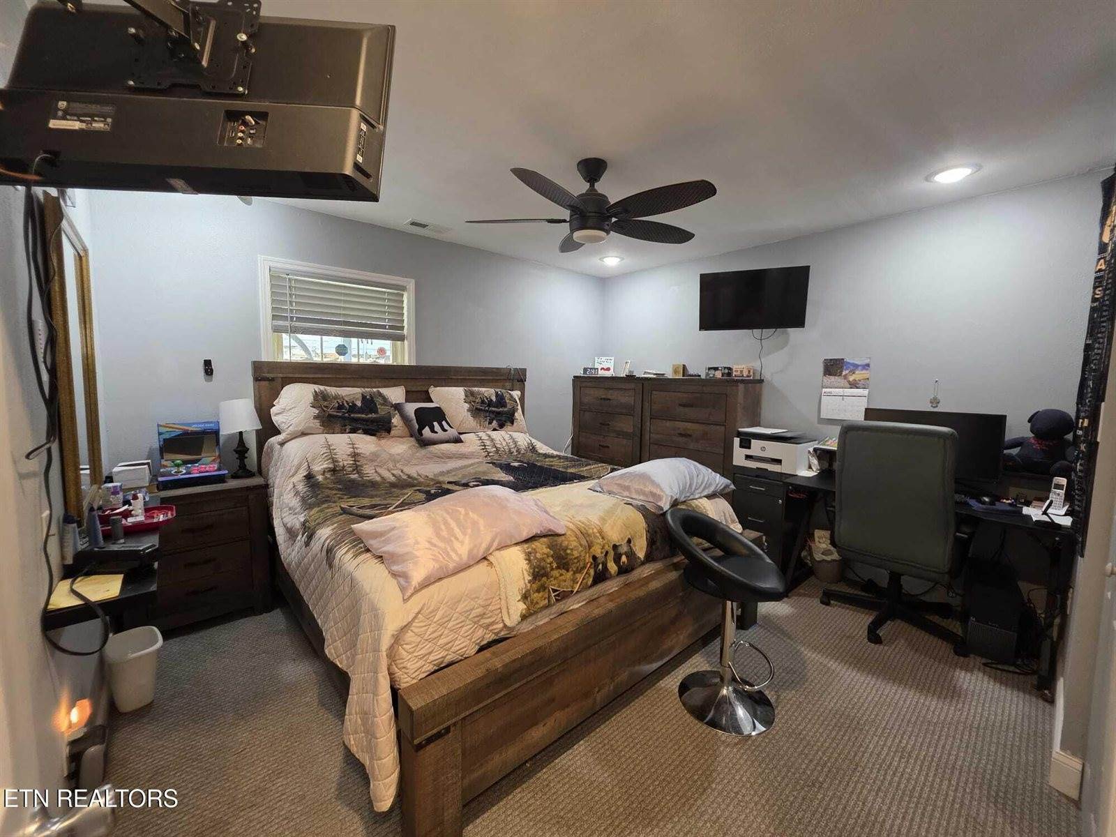 1725 Red Bone Way, Sevierville, TN 37876