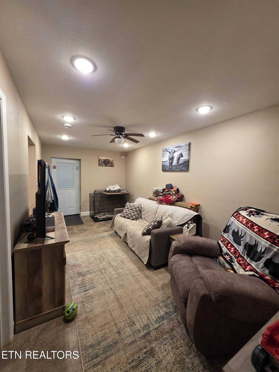 1725 Red Bone Way, Sevierville, TN 37876