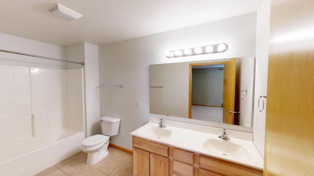 100 Edward STREET #4, Fort Atkinson, WI 53538