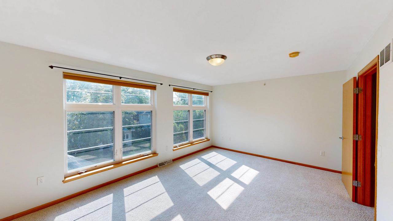 100 Edward STREET #4, Fort Atkinson, WI 53538