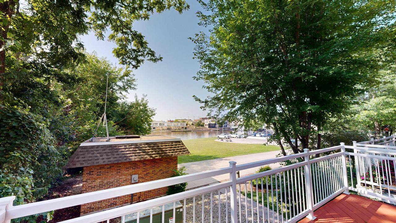 100 Edward STREET #4, Fort Atkinson, WI 53538