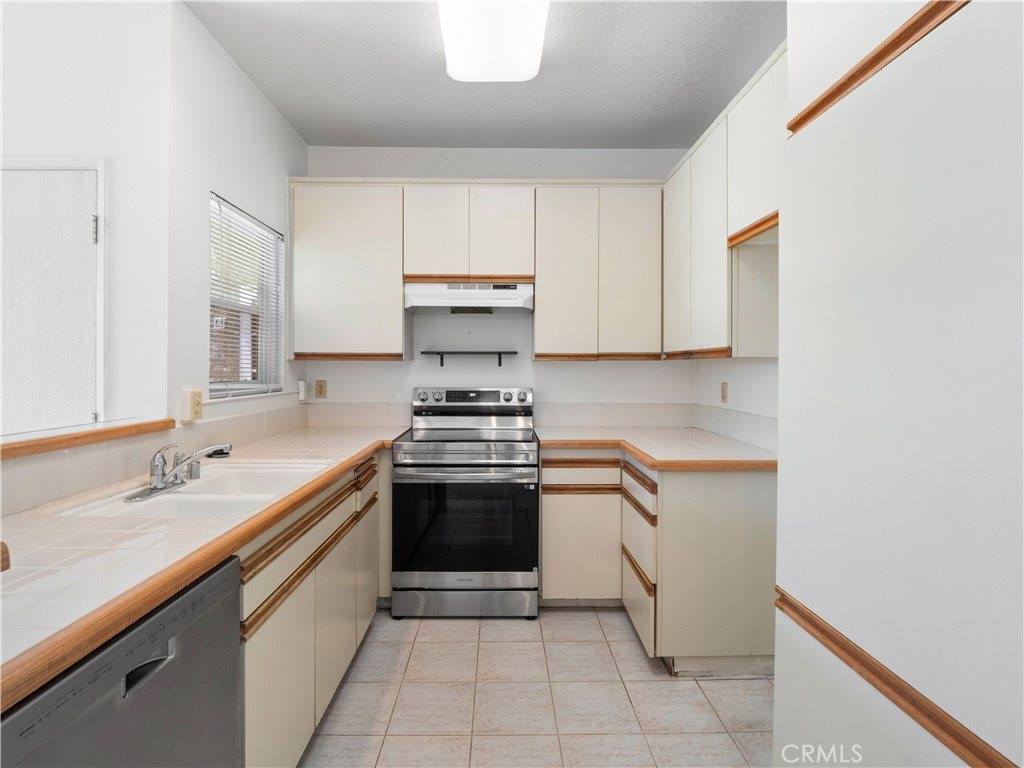 27644 Susan Beth Way, Saugus, CA 91350