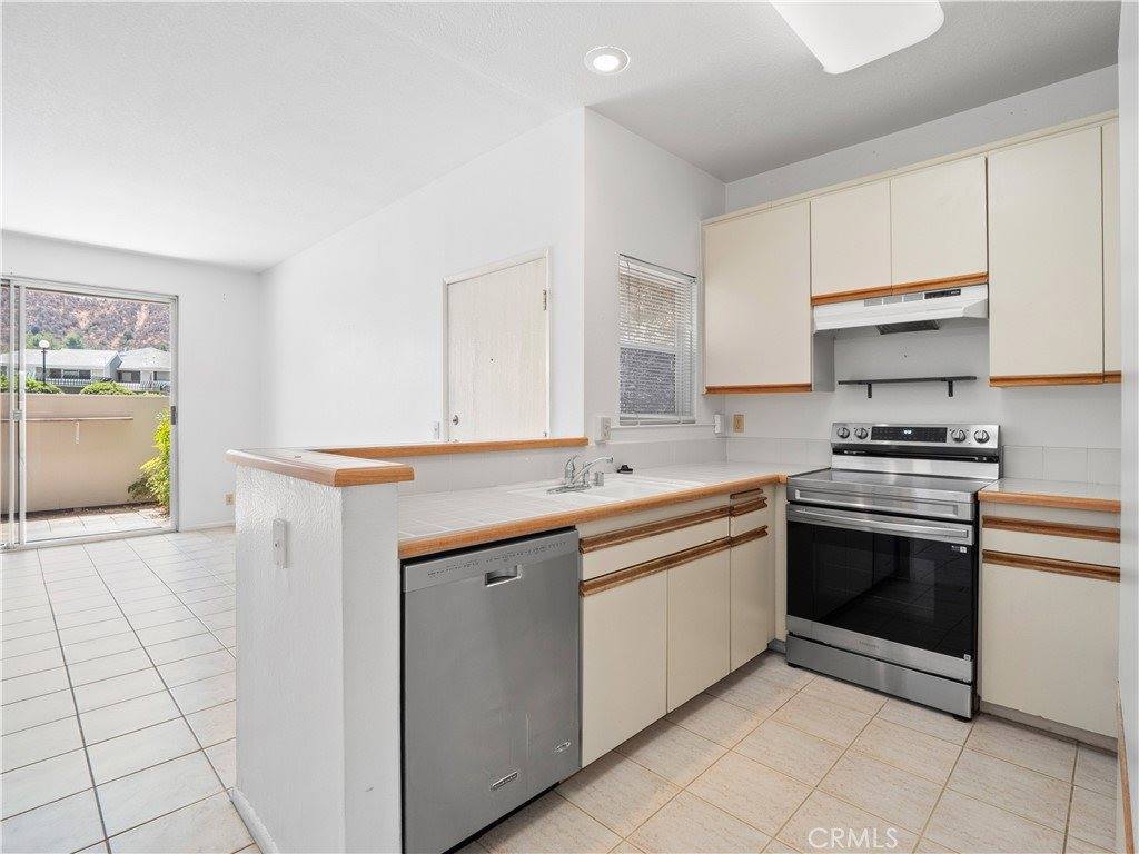 27644 Susan Beth Way, Saugus, CA 91350