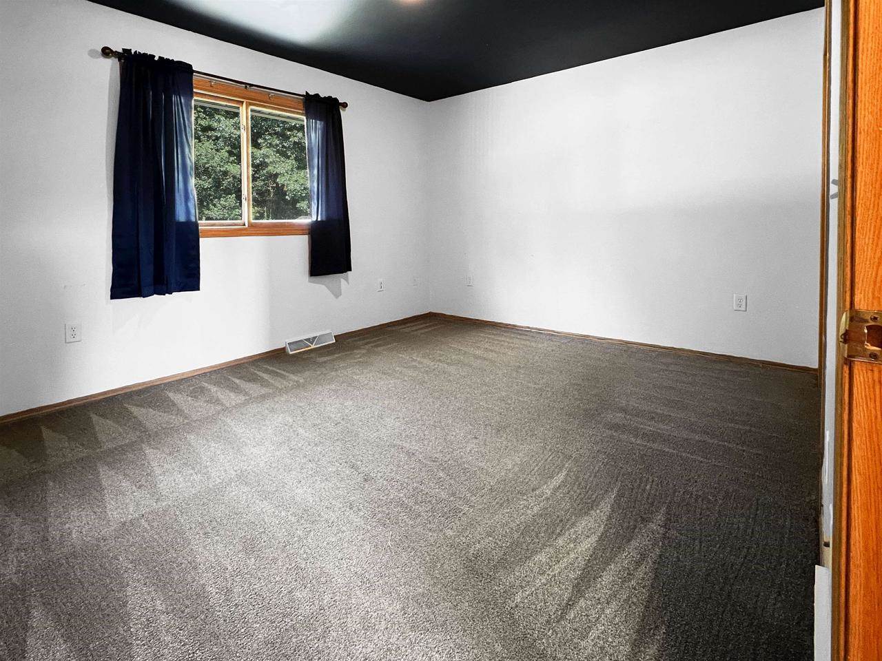 20 Barbara Ann Drive, Reedsburg, WI 53959