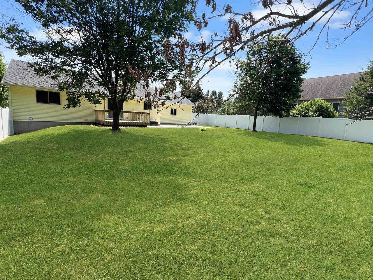 20 Barbara Ann Drive, Reedsburg, WI 53959