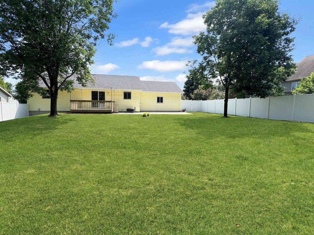 20 Barbara Ann Drive, Reedsburg, WI 53959