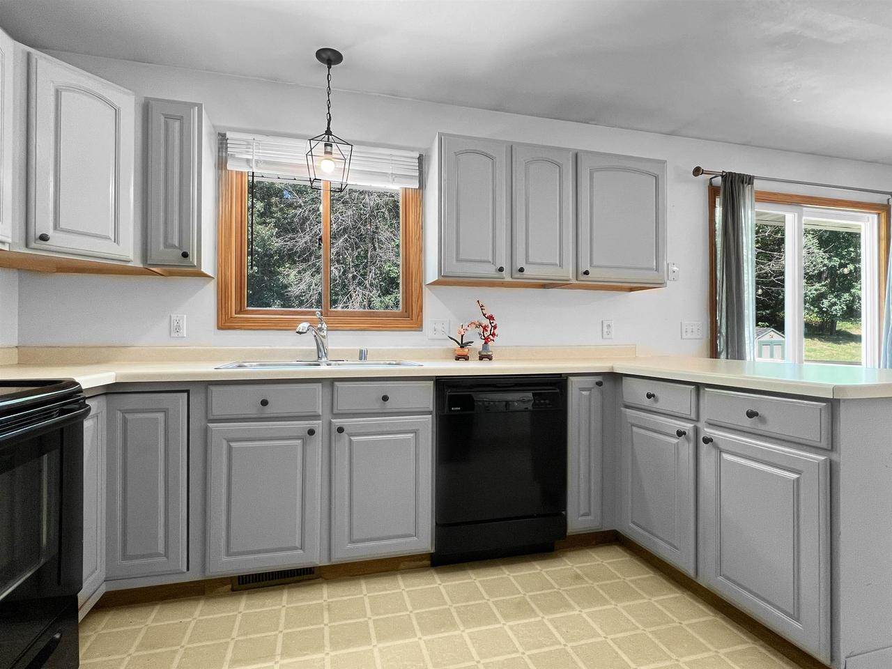 20 Barbara Ann Drive, Reedsburg, WI 53959