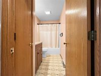 20 Barbara Ann Drive, Reedsburg, WI 53959