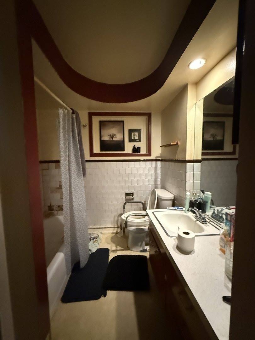 236 West Winnifred Street, Freeport, IL 61032