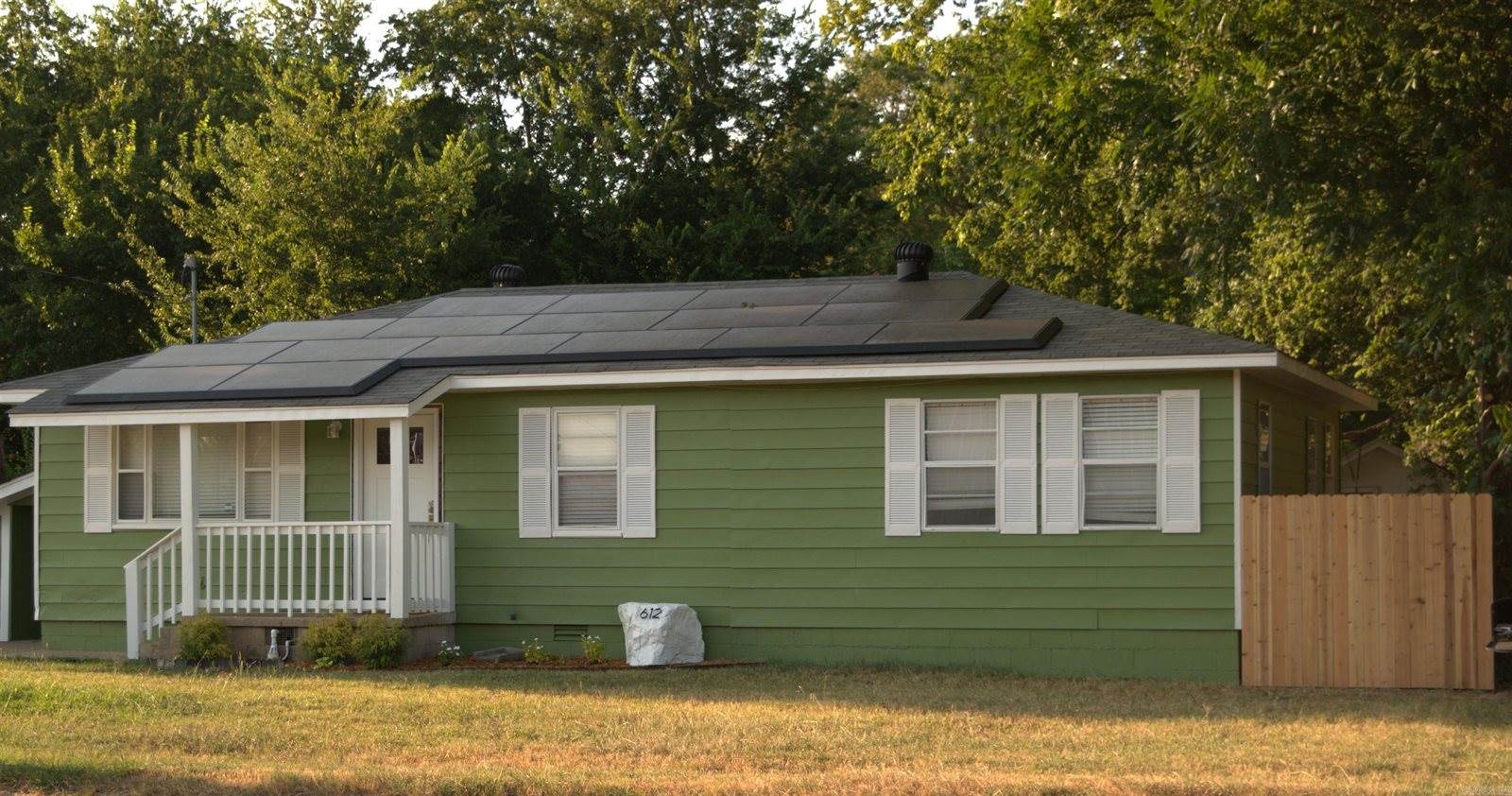 612 W Sixth Street, Conway, AR 72032