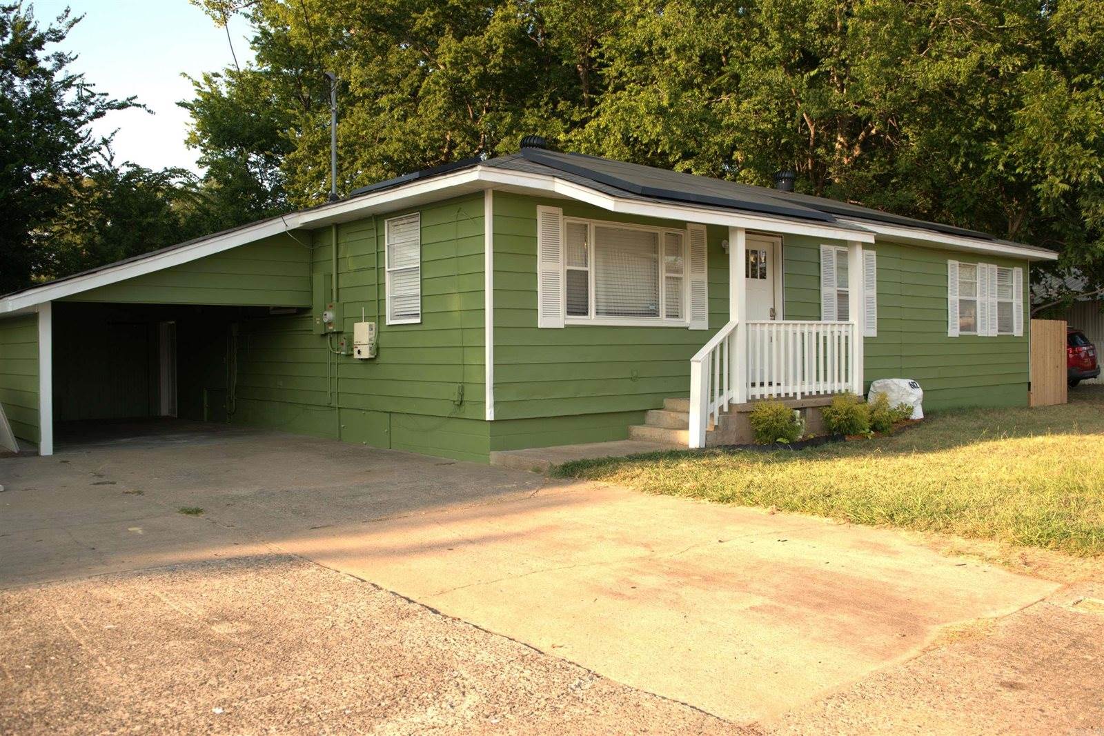 612 W Sixth Street, Conway, AR 72032
