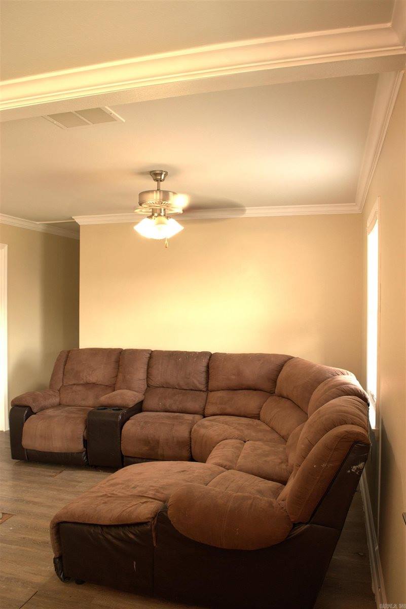 612 W Sixth Street, Conway, AR 72032