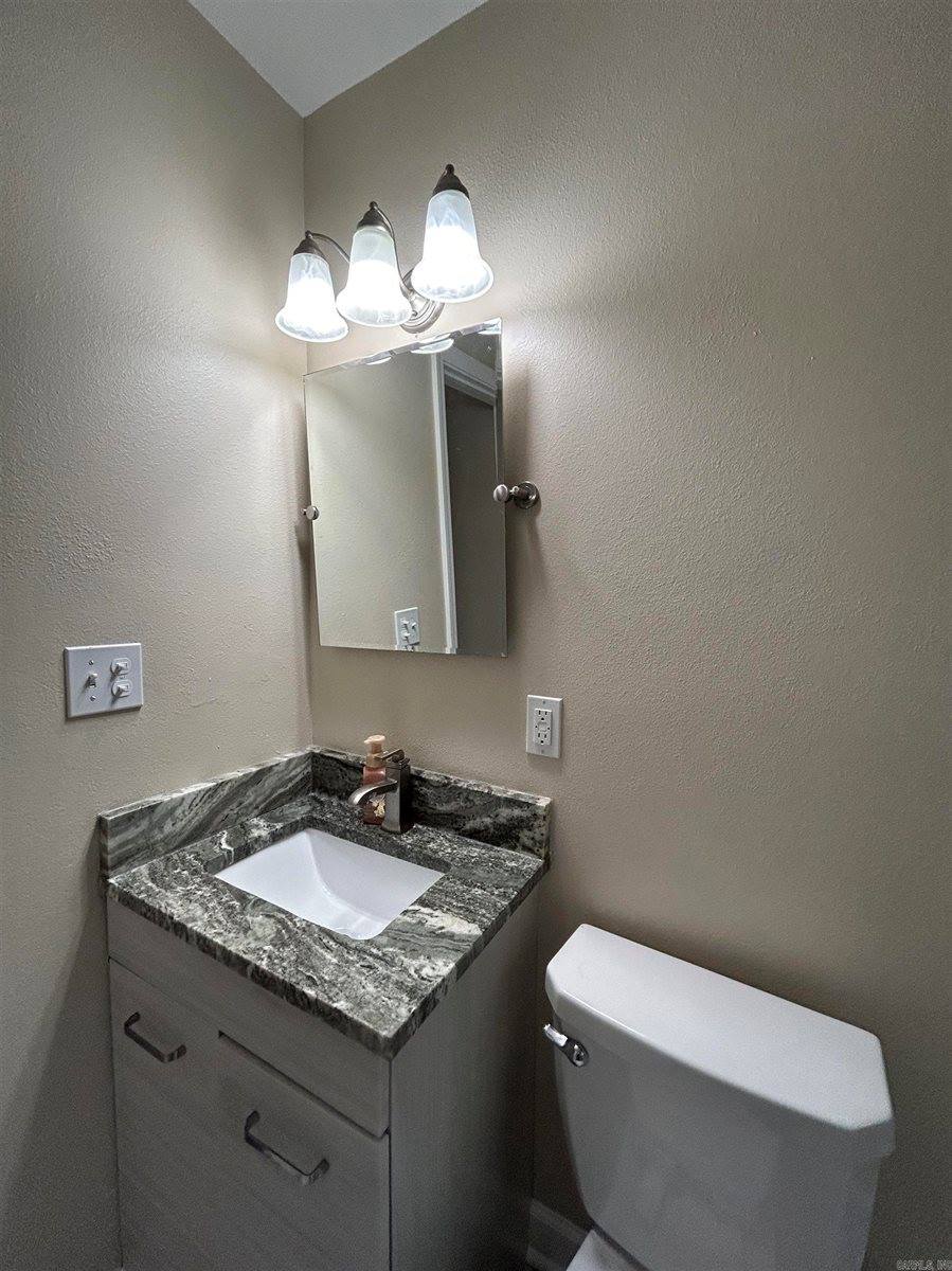 612 W Sixth Street, Conway, AR 72032