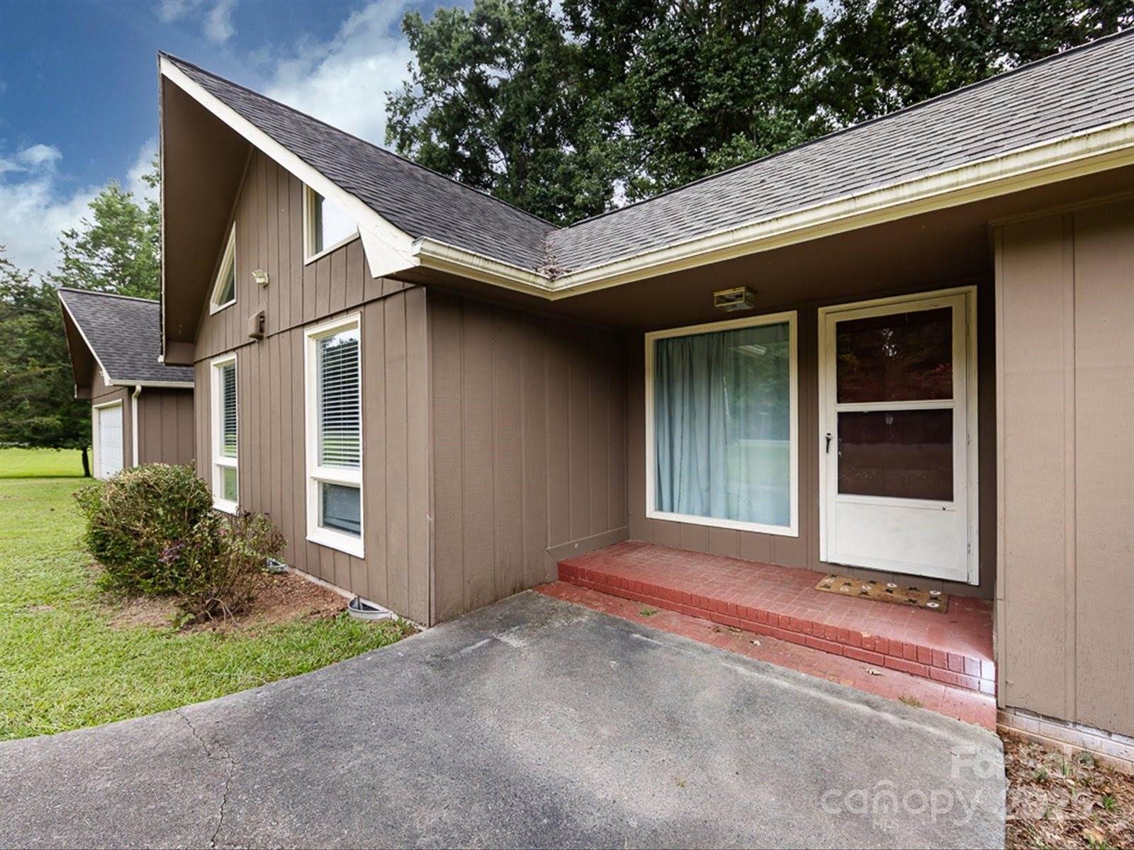 2923 Brooks Mill Lane, Wingate, NC 28174