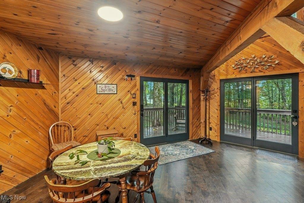 6711 Booth Road, Ravenna, OH 44266