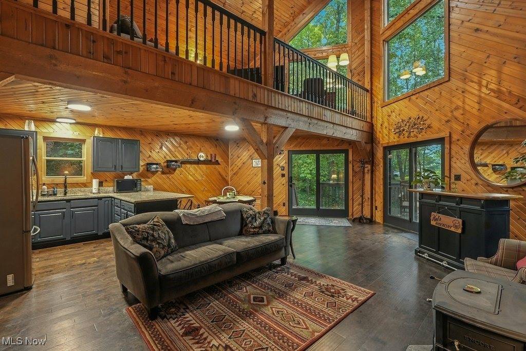 6711 Booth Road, Ravenna, OH 44266