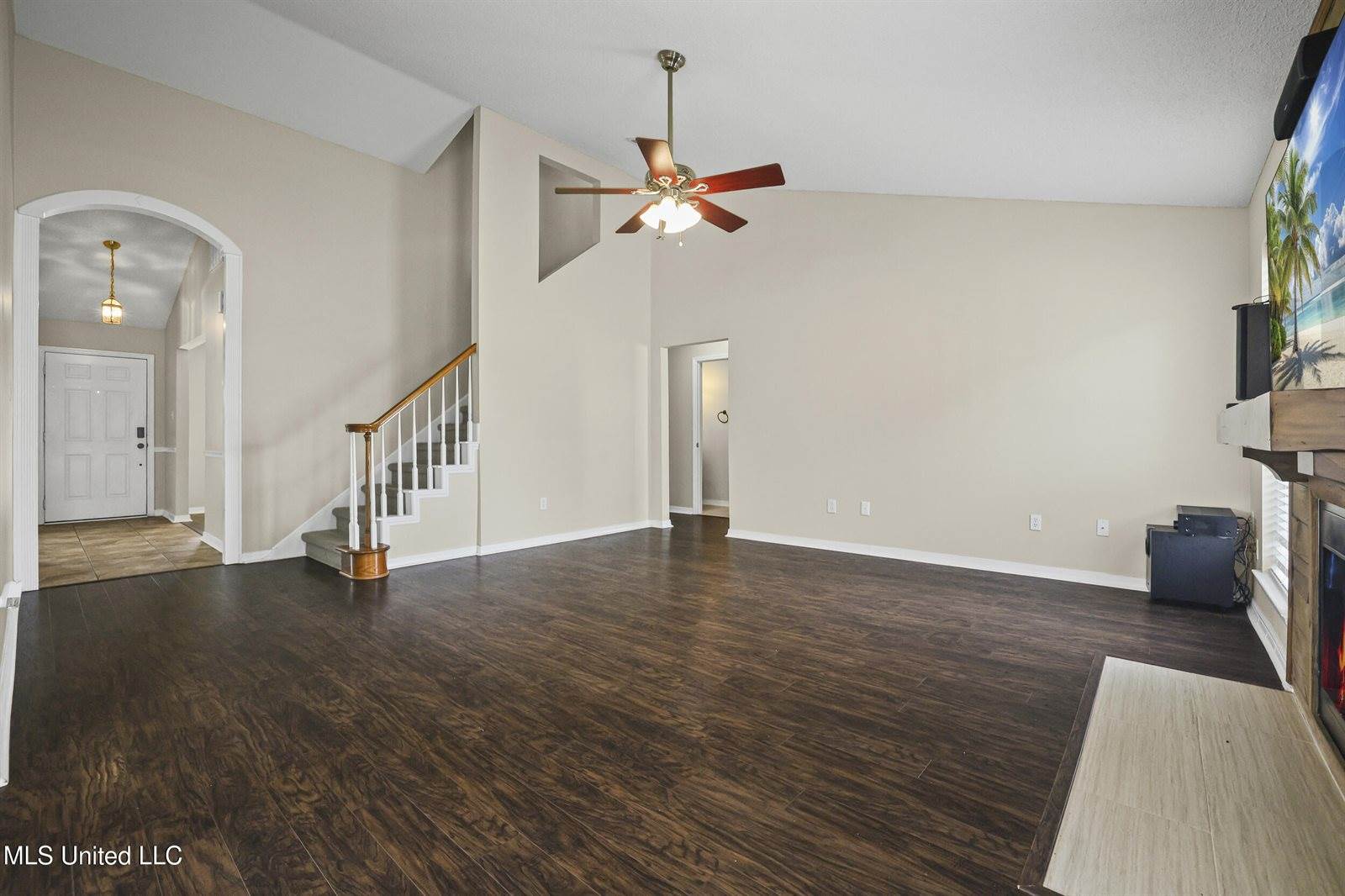 26 Lakeview Drive, Ocean Springs, MS 39564