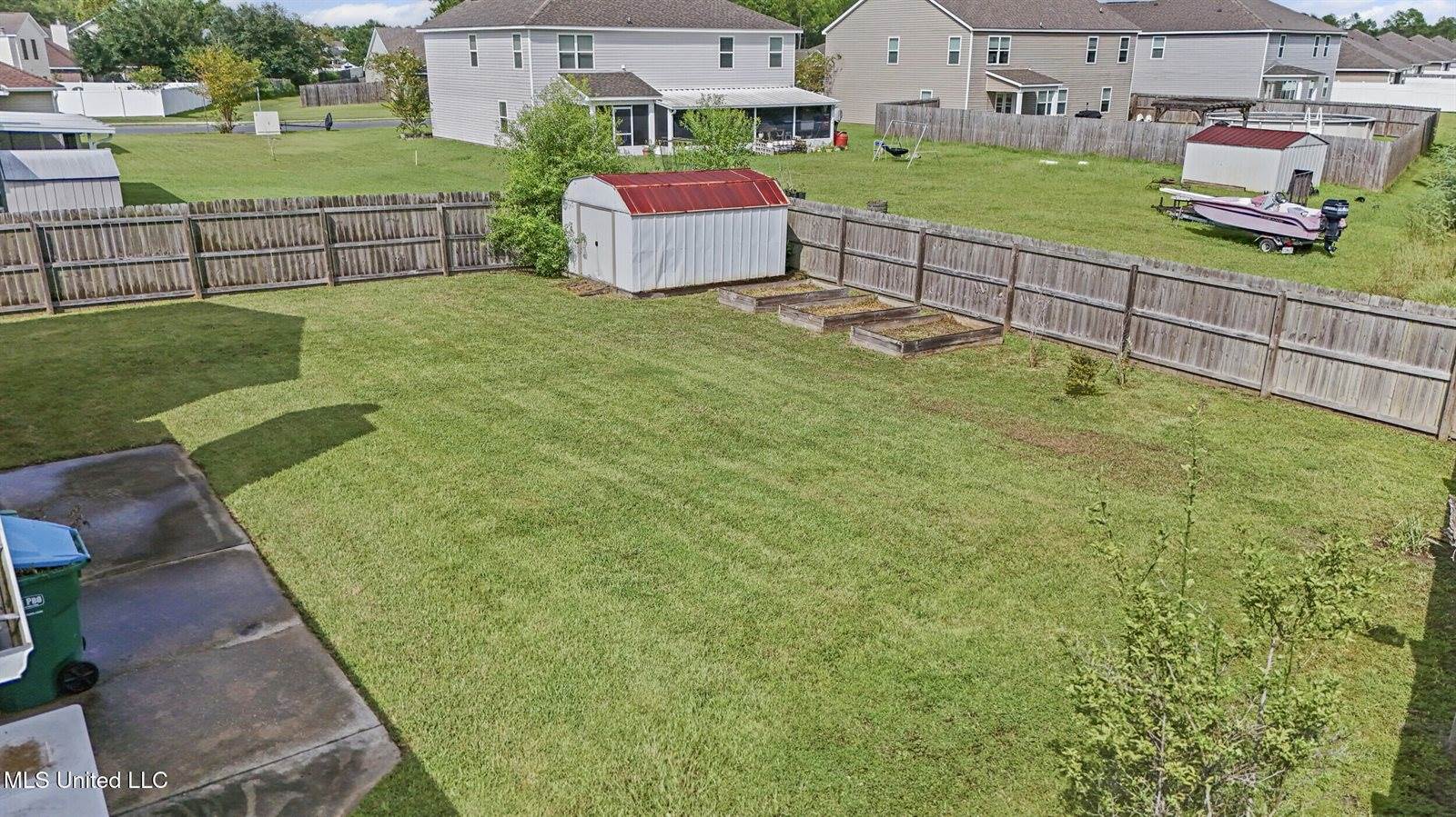 26 Lakeview Drive, Ocean Springs, MS 39564