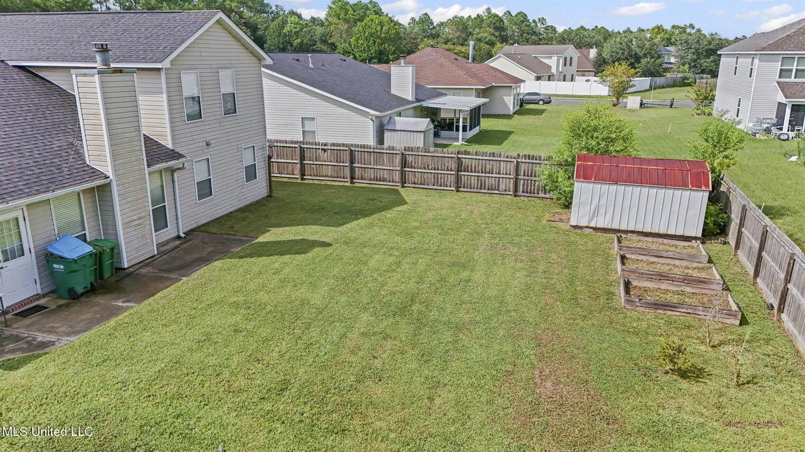 26 Lakeview Drive, Ocean Springs, MS 39564