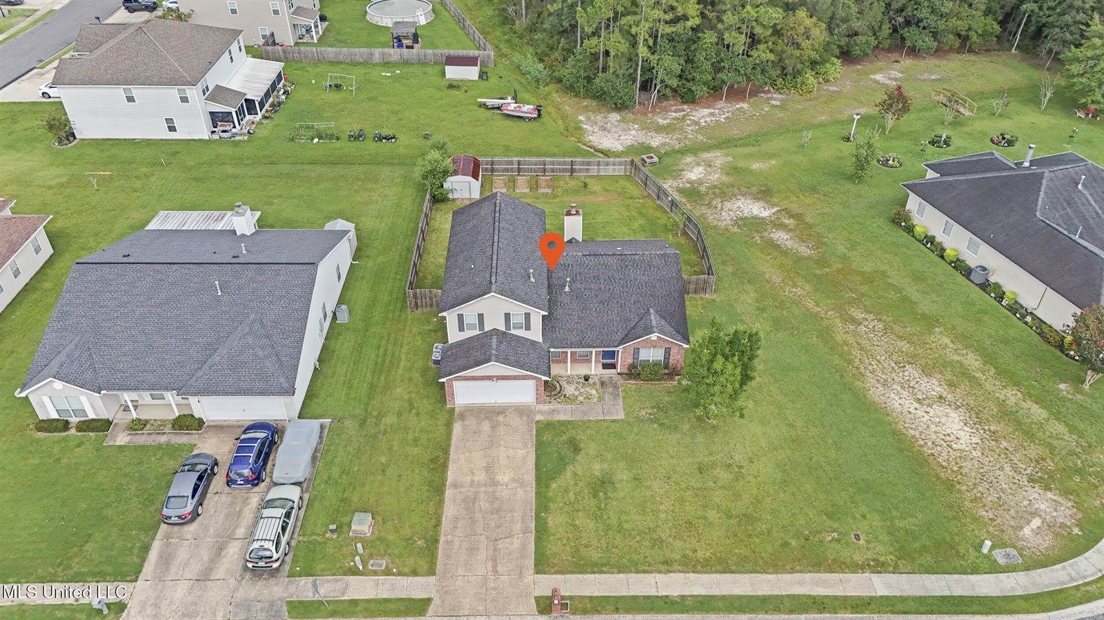 26 Lakeview Drive, Ocean Springs, MS 39564