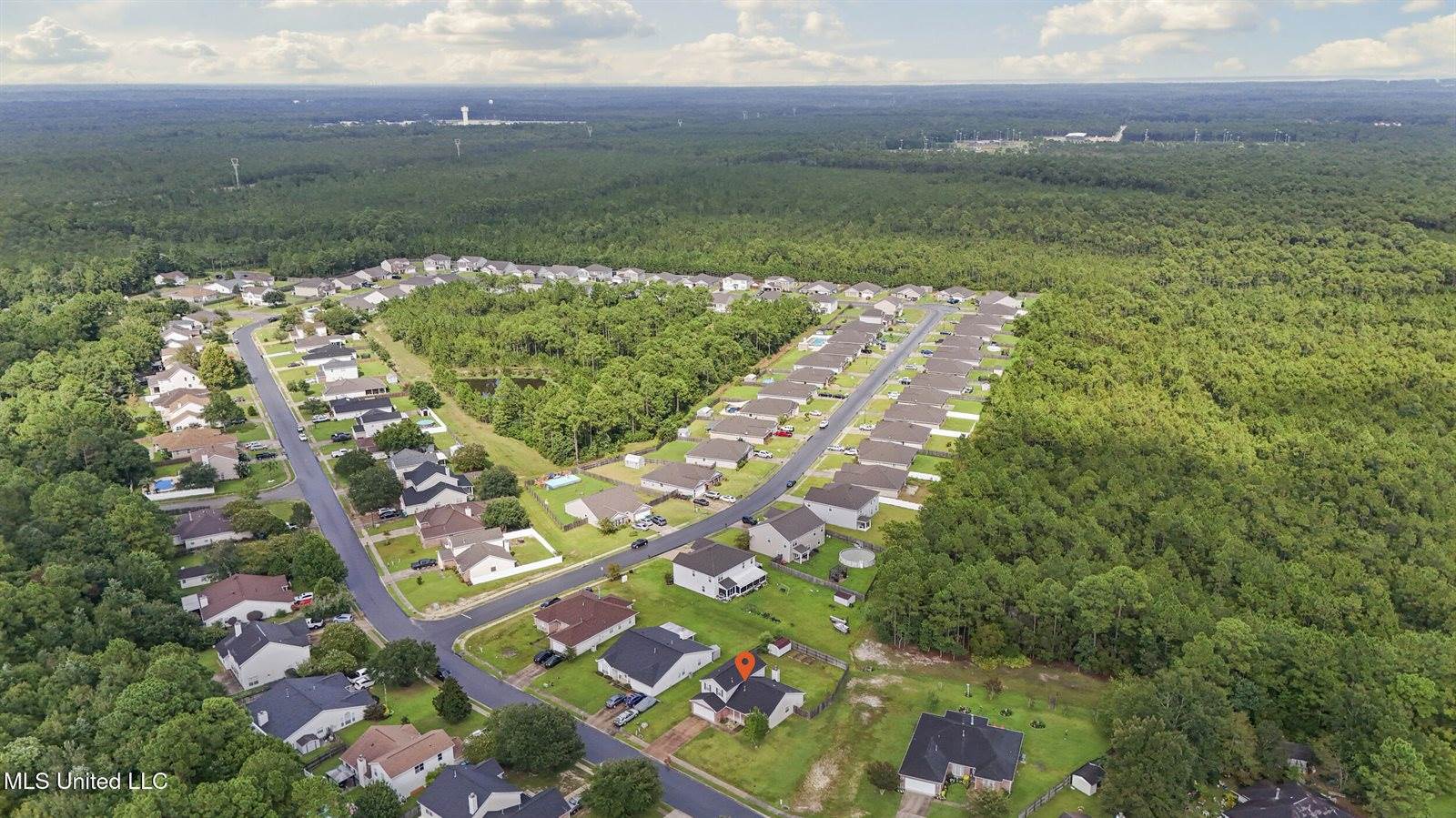 26 Lakeview Drive, Ocean Springs, MS 39564