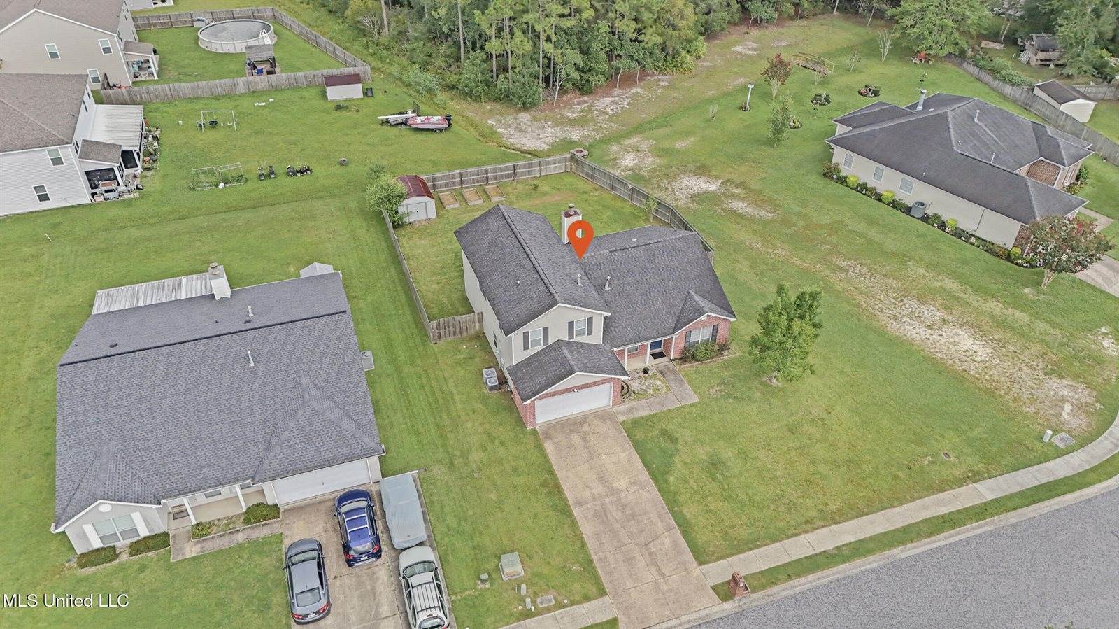 26 Lakeview Drive, Ocean Springs, MS 39564