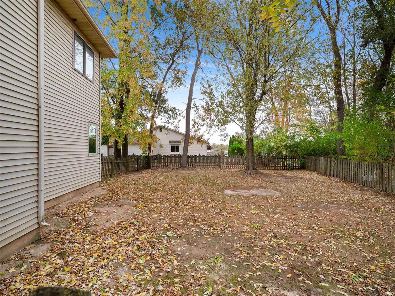 6725 Lakewood Court, Fort Wayne, IN 46819