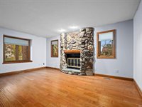 6725 Lakewood Court, Fort Wayne, IN 46819