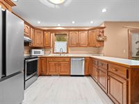 6725 Lakewood Court, Fort Wayne, IN 46819