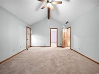 6725 Lakewood Court, Fort Wayne, IN 46819