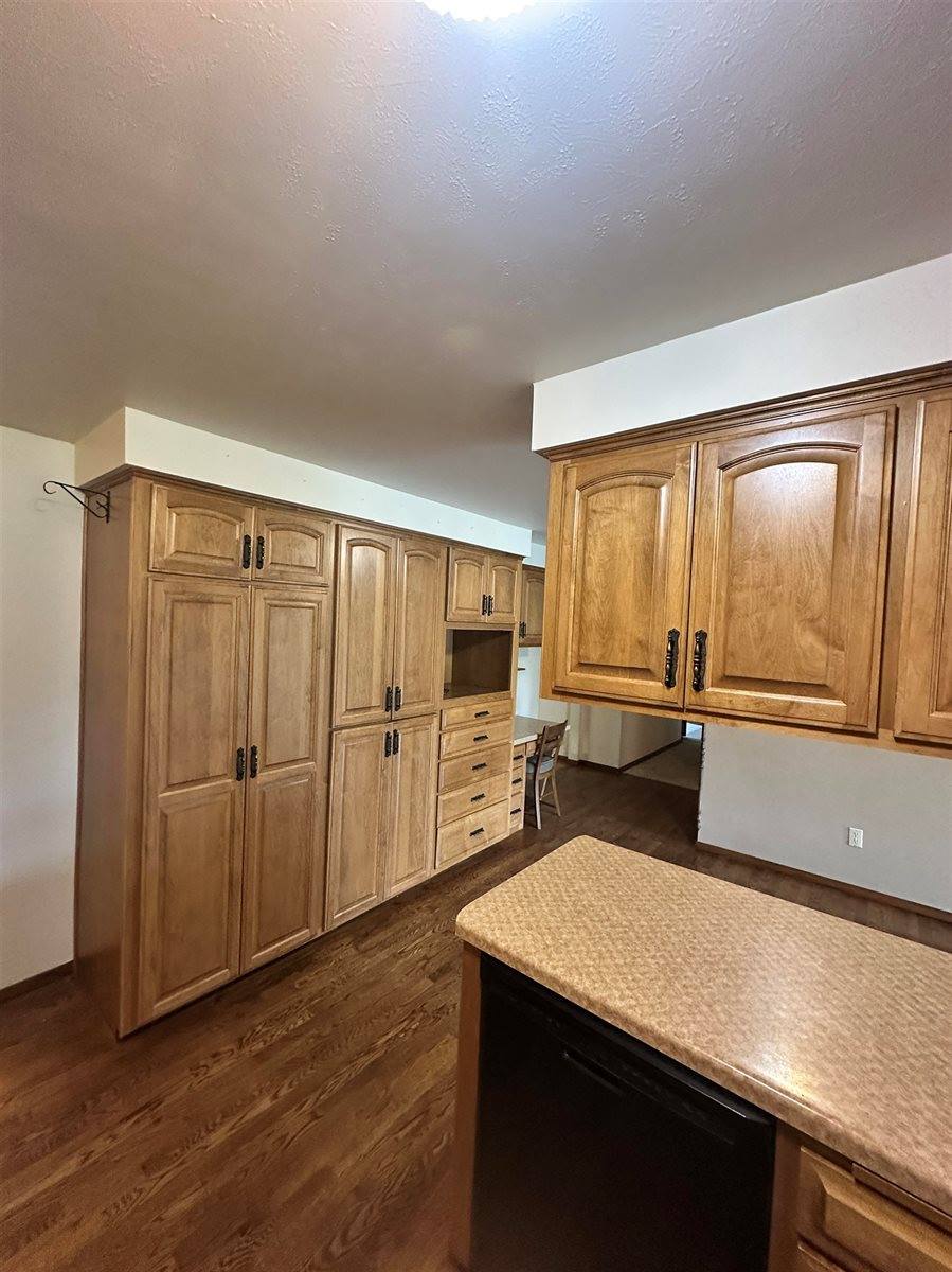 2564 Edgewood Lane, Green Bay, WI 54302