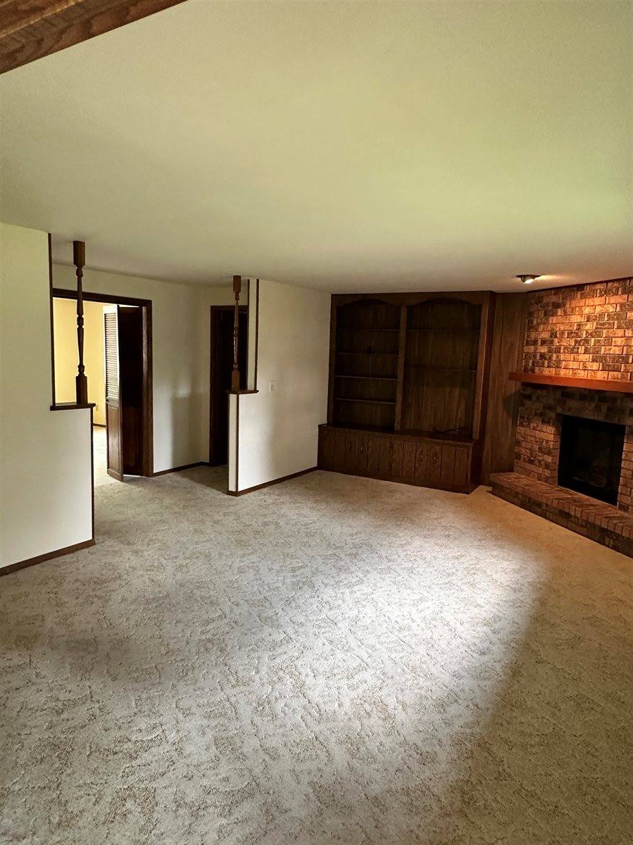 2564 Edgewood Lane, Green Bay, WI 54302