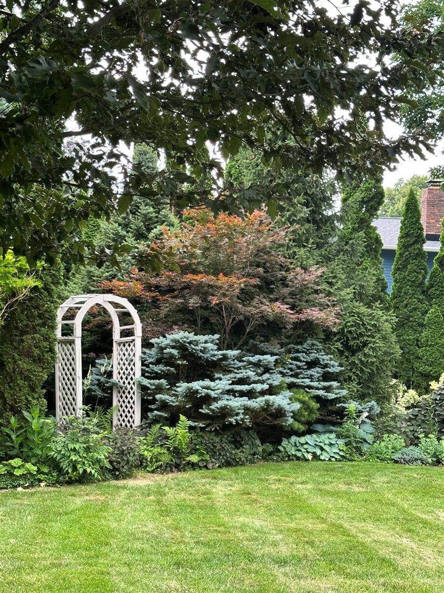 2564 Edgewood Lane, Green Bay, WI 54302