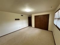 2564 Edgewood Lane, Green Bay, WI 54302