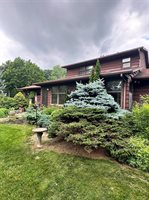 2564 Edgewood Lane, Green Bay, WI 54302
